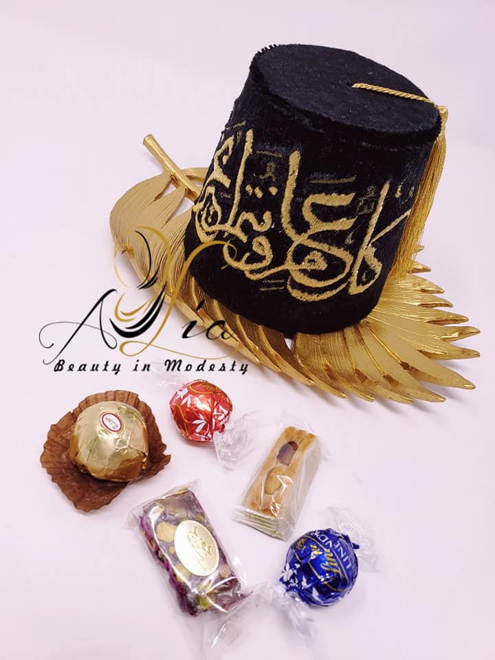 Black Hand Crafted Cresent Guest Serving Container