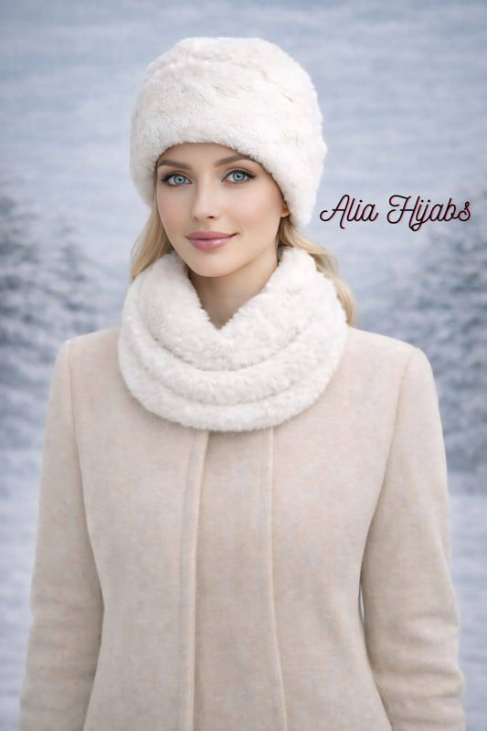 Off White Fur Hat & Scarf Set