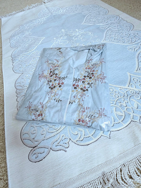 Set of Prayer Dress (Isdal) & Rug - Blue Dress & Blue/Off white Rug