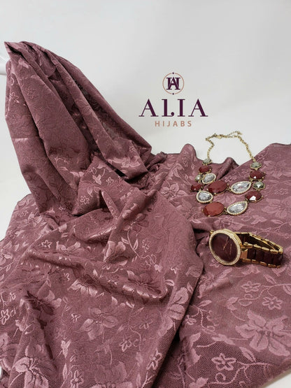Mulberry Lace Dantel Shawl